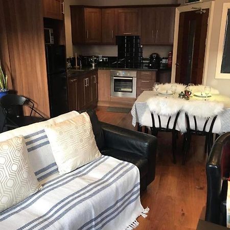 Centre Of Dingle Town - Luxury Holiday Apartment Экстерьер фото