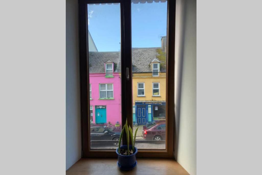 Centre Of Dingle Town - Luxury Holiday Apartment Экстерьер фото